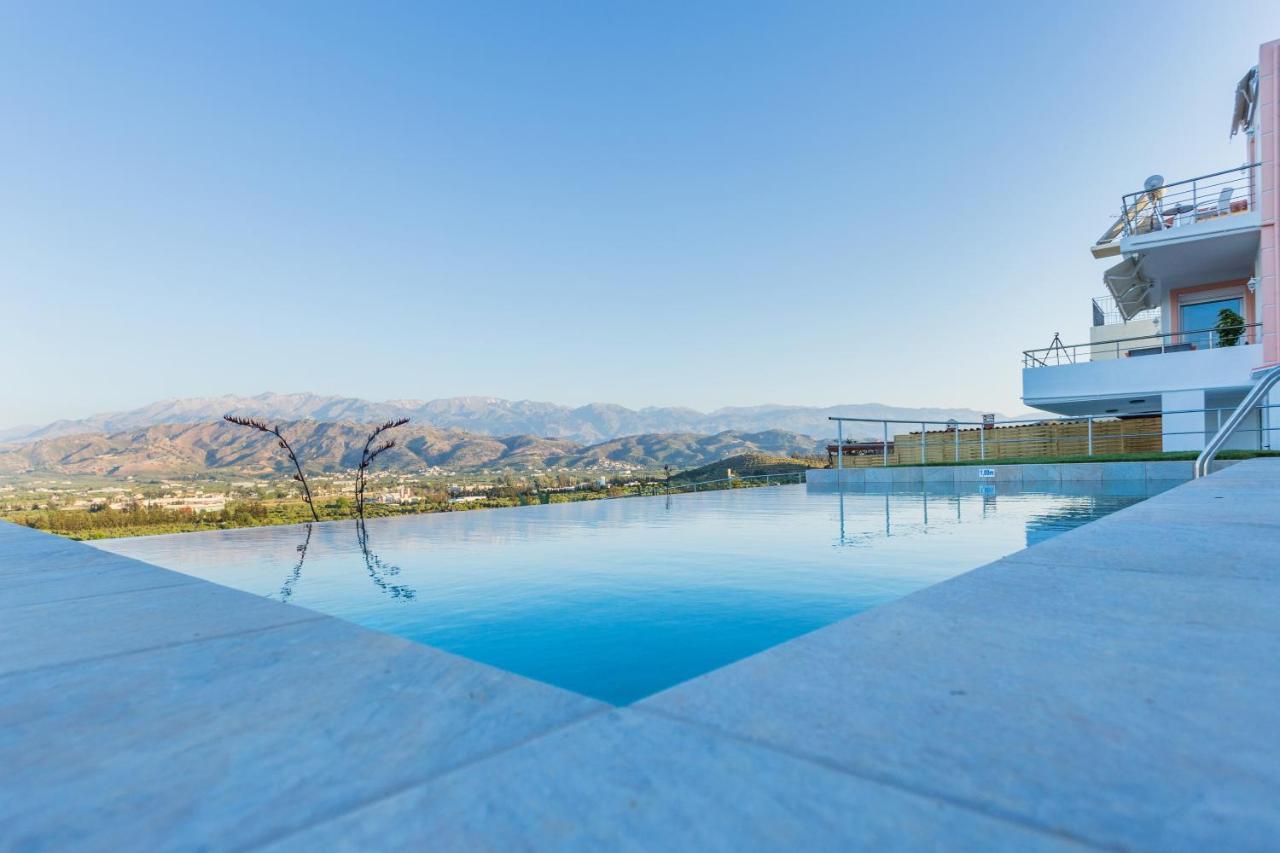 Villa Oasis Galatás Buitenkant foto
