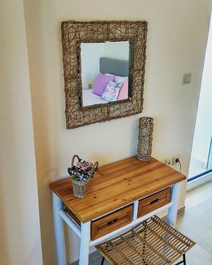 Villa Oasis Galatás Buitenkant foto