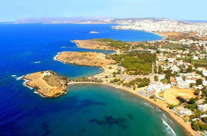 Villa Oasis Galatás Buitenkant foto