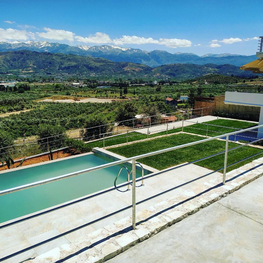 Villa Oasis Galatás Buitenkant foto