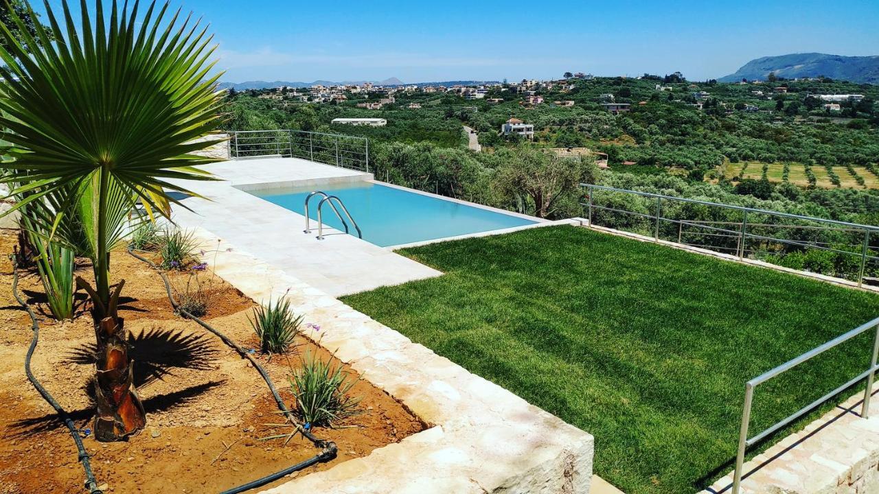 Villa Oasis Galatás Buitenkant foto