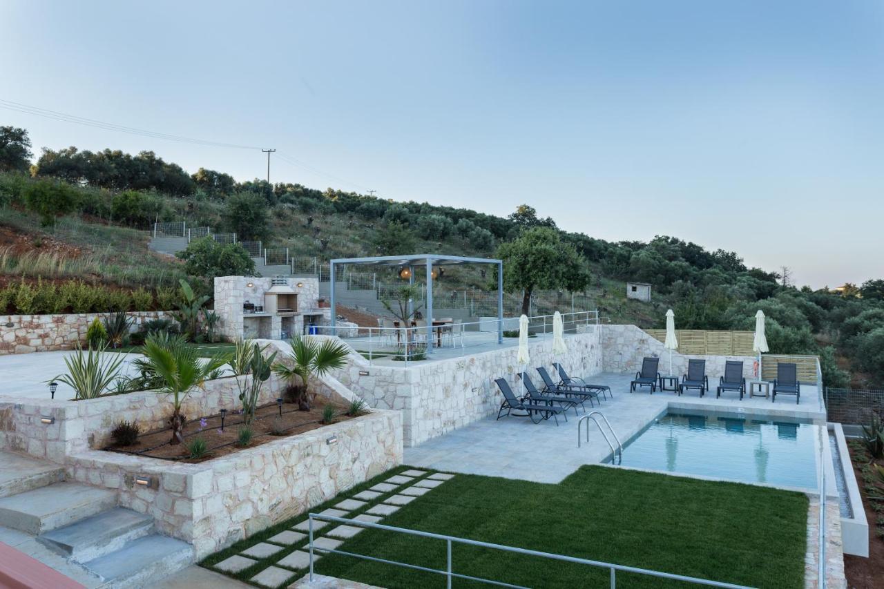 Villa Oasis Galatás Buitenkant foto